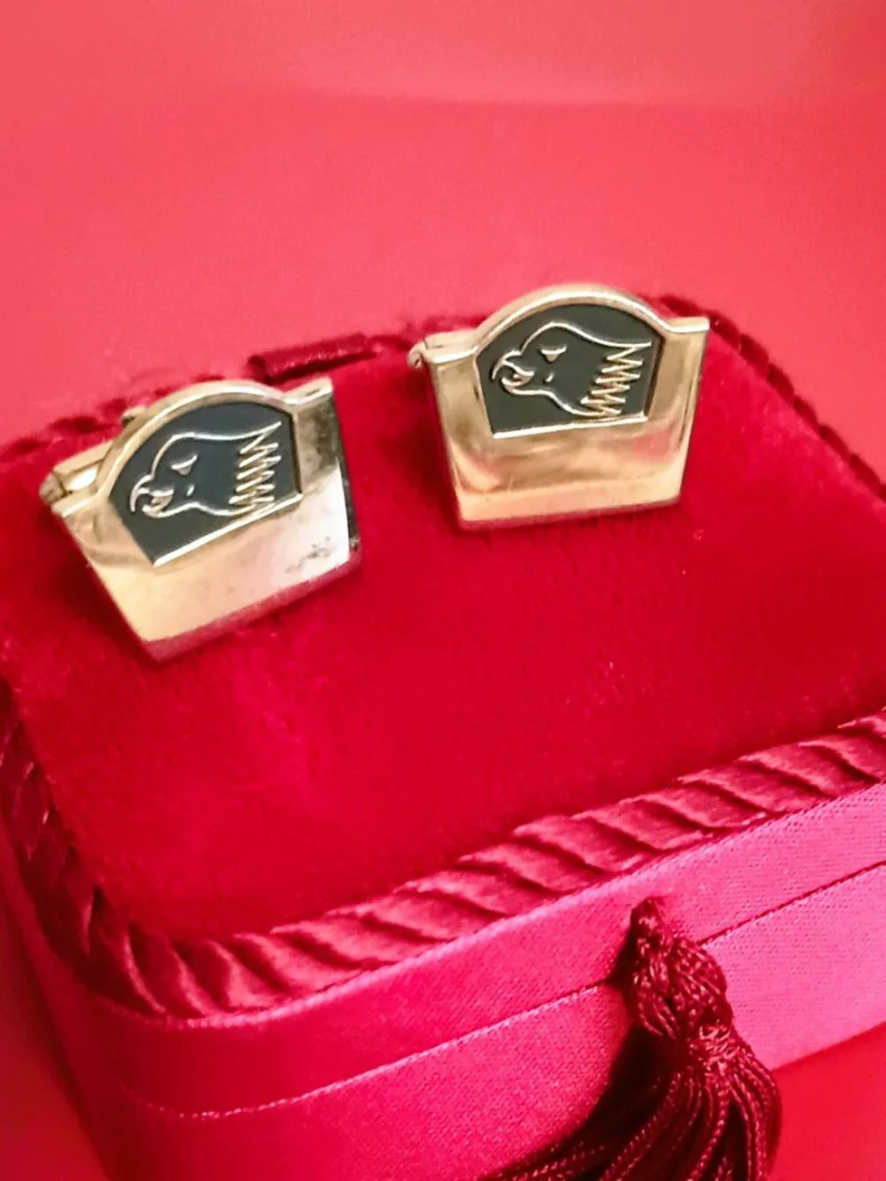 Anson Falcon Bird Head Cufflinks Vintage Gold Tone Black Enamel
